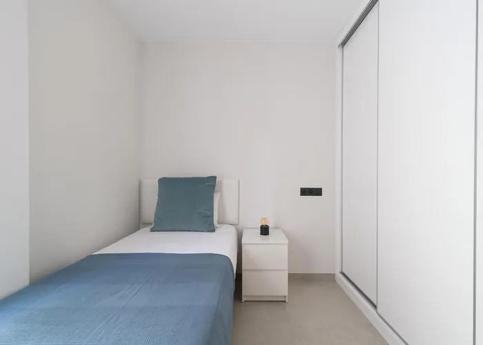 Boulevard Getaway I *